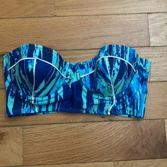 ninety six degrees Other - Women’s Ninety six degrees bikini top only size small